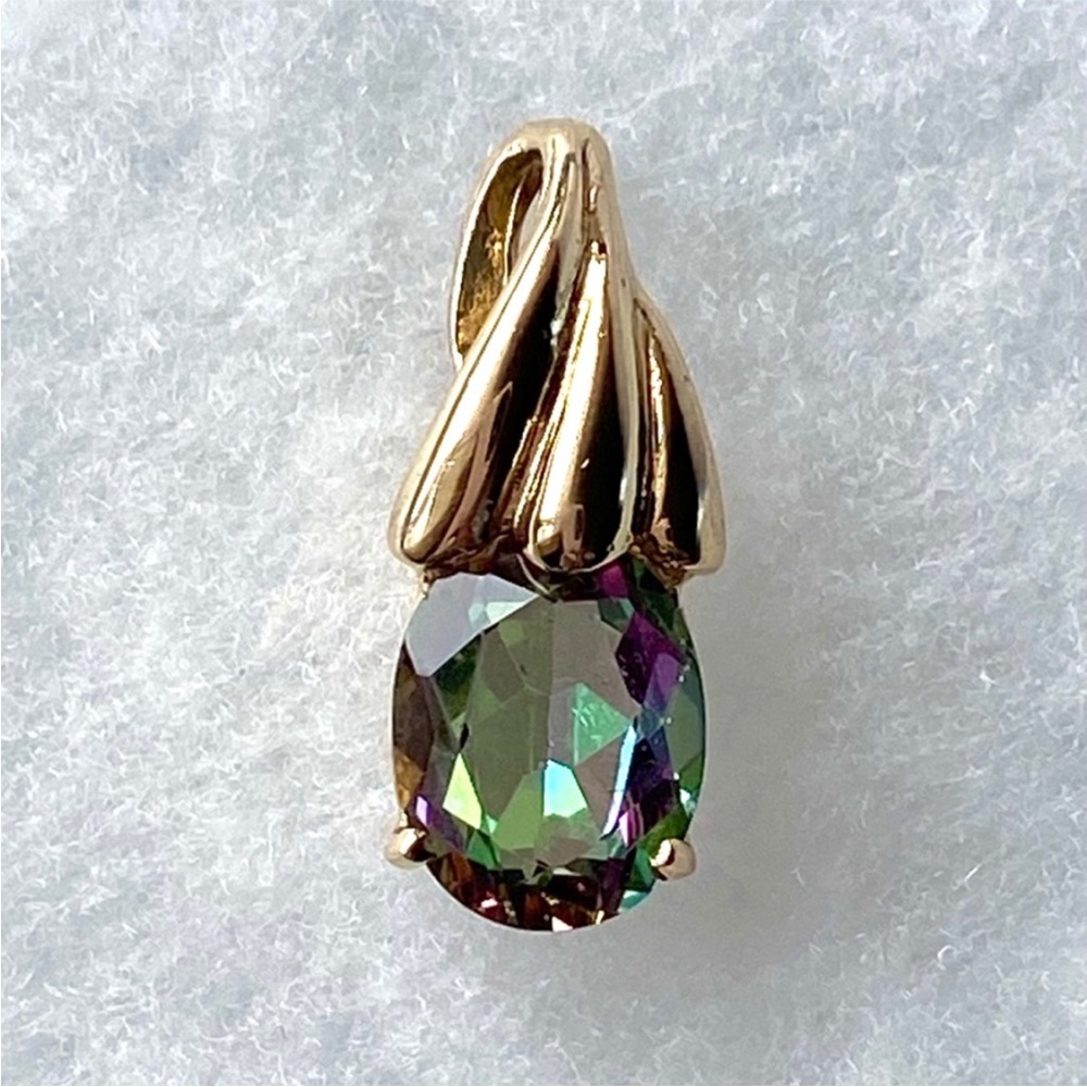 Elegant Gold and Multicolor Pendant Necklace - Picture 13 of 17